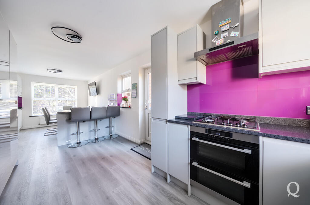 3a919503-5a4e-4f8...