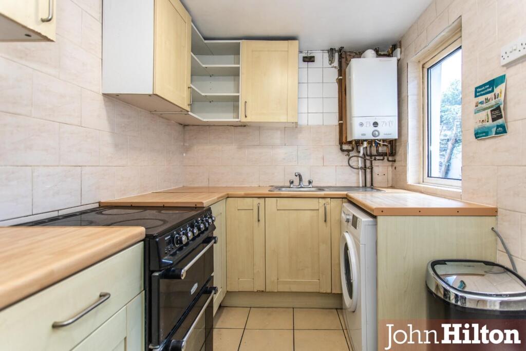 Caledonian Road-20.jpg