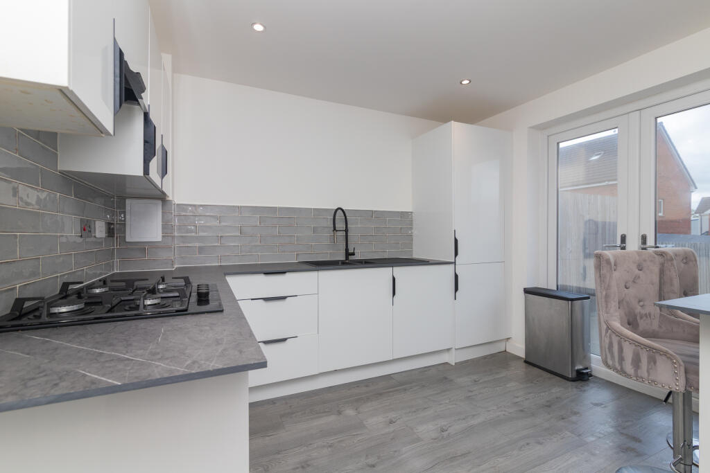 28 Langroods circle-7
