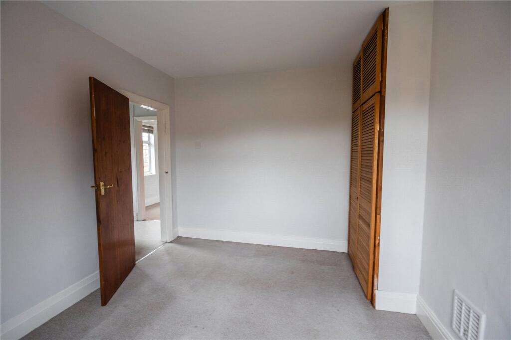 Bedroom 2 (2)