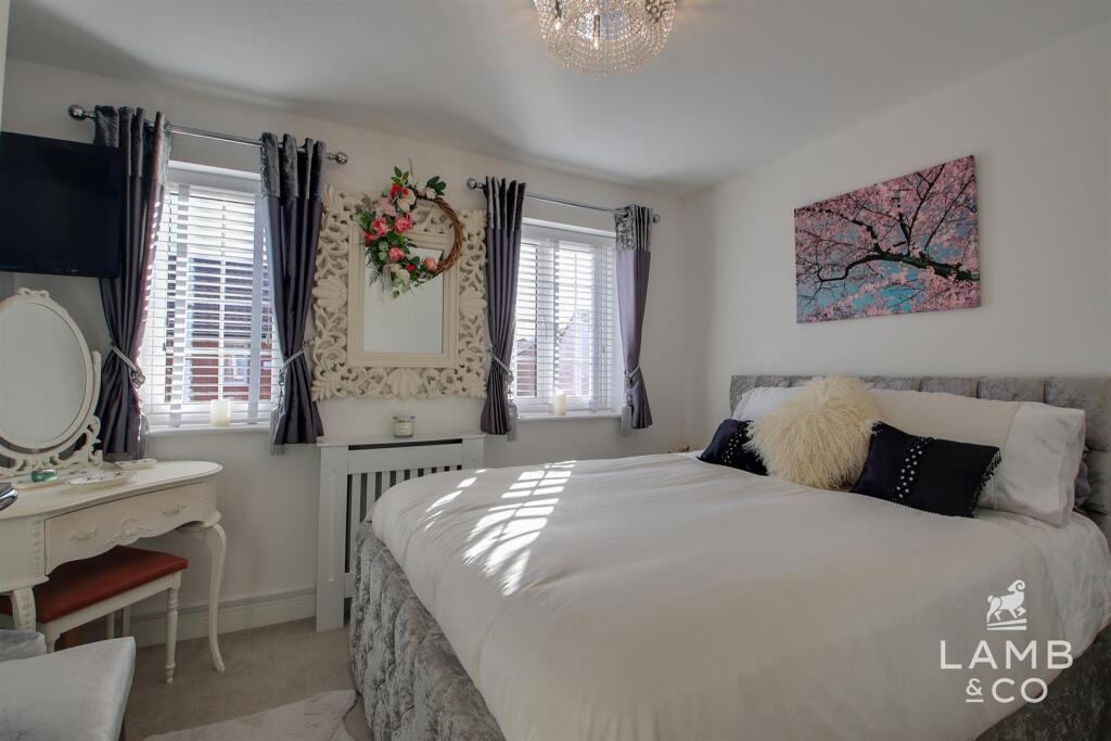 BEDROOM TWO