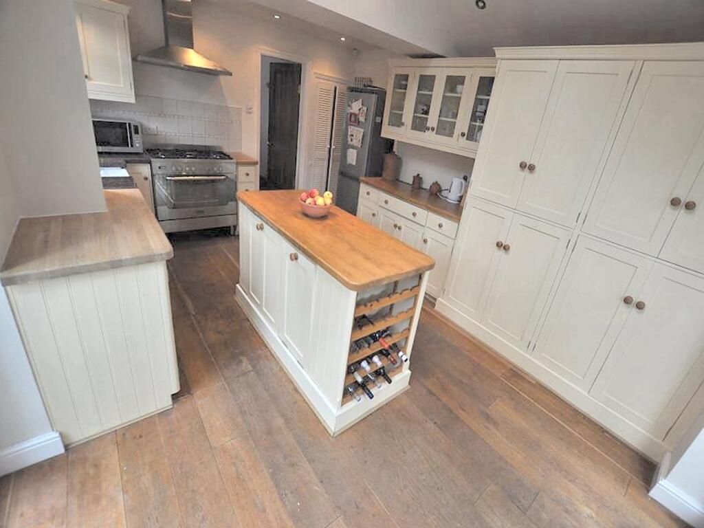 Kitchen 2