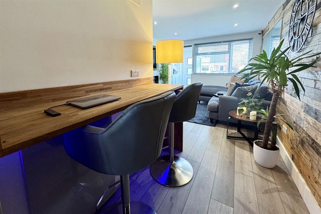 Breakfast Bar