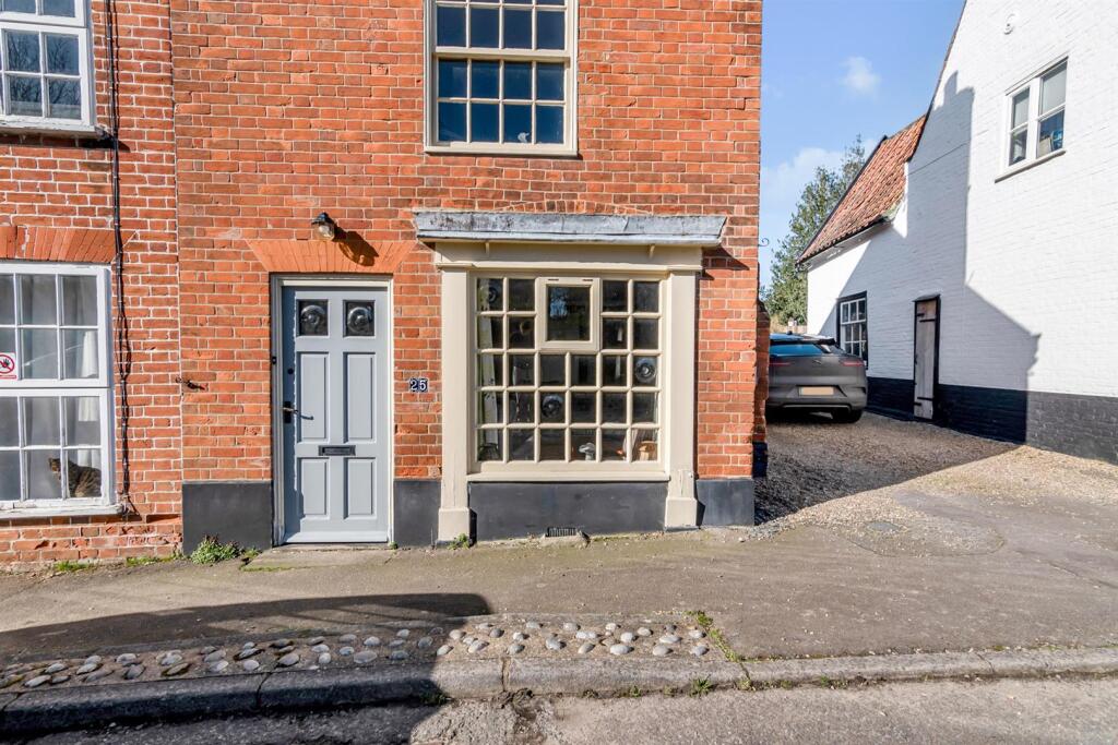 25 High Street Wangford NR34 8RL (1).jpg