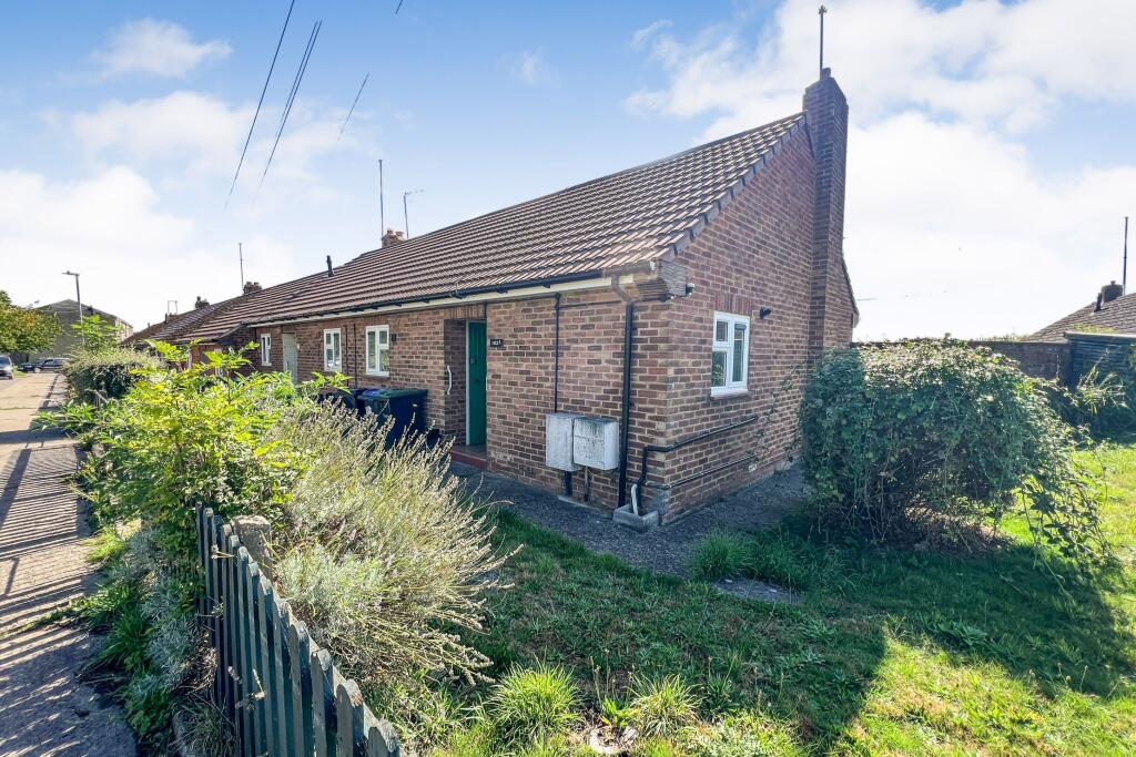 102a Oaklands, Chippenham, Wiltshire, SN15 1RH