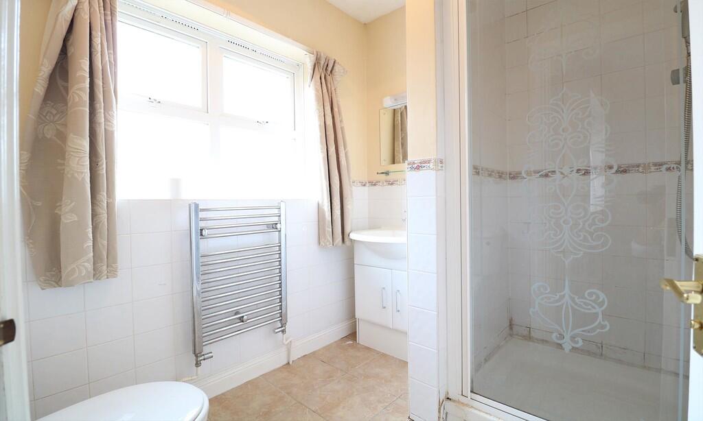 En-suite to Maste...