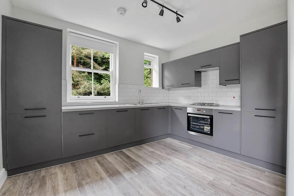 3 Kitchen.jpg