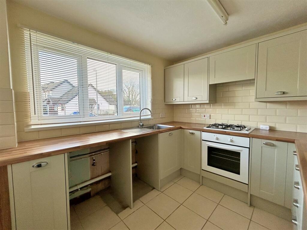 Kitchen xx.jpg