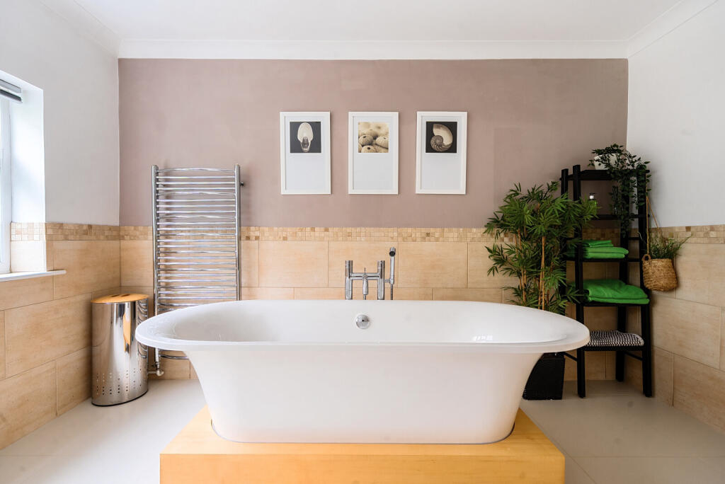 1340243-15-689da3...