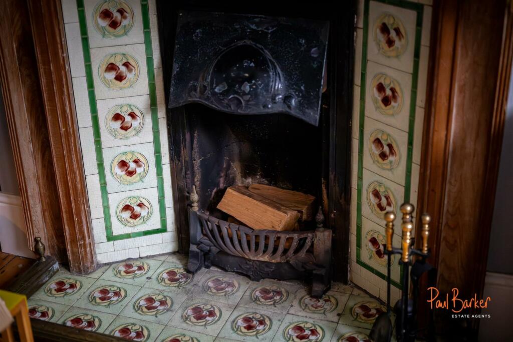 241028 - 61 Carlisle Avenue, St Albans - 32 [WM].j