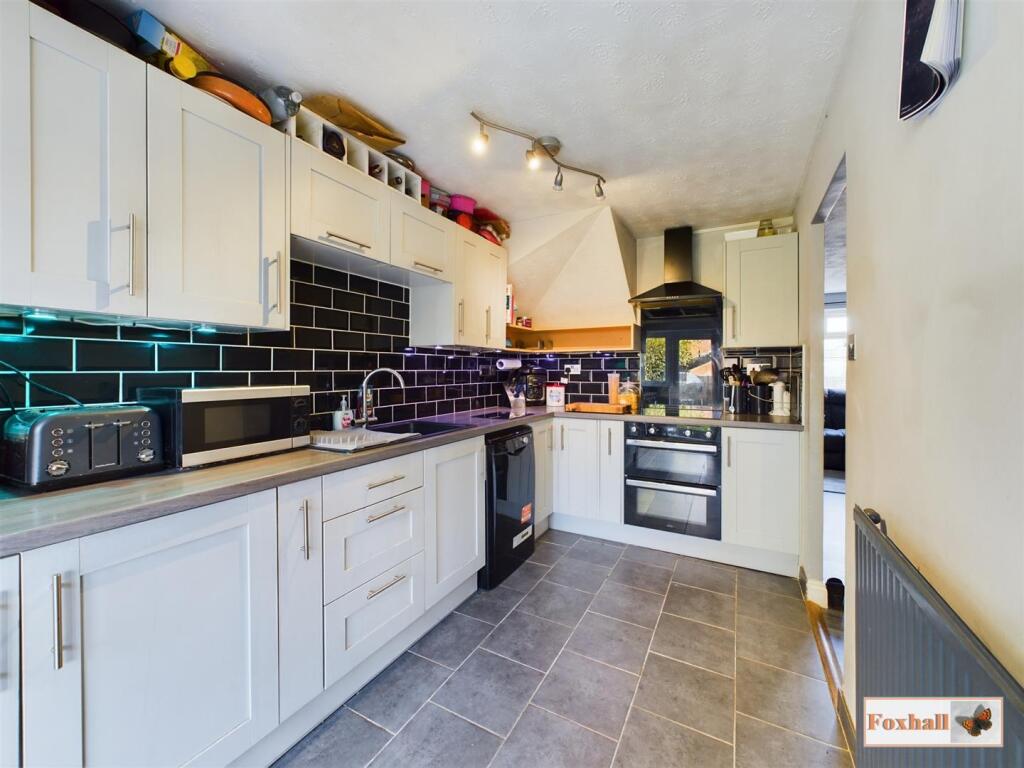 Extended Kitchen/Breakfast Room