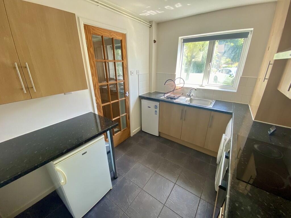 Kitchen (2)