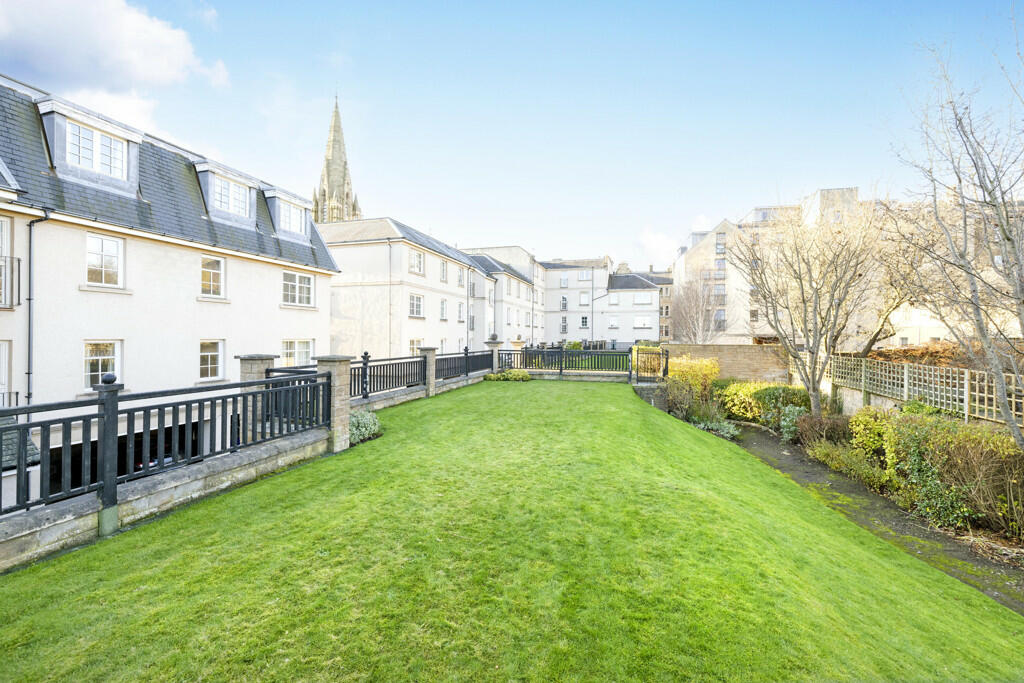 Communal Garden Grounds 