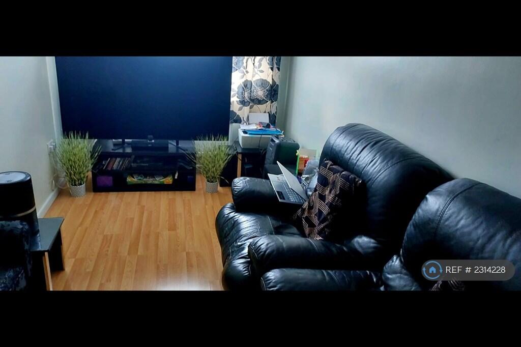 Living Room (View From Entrance)