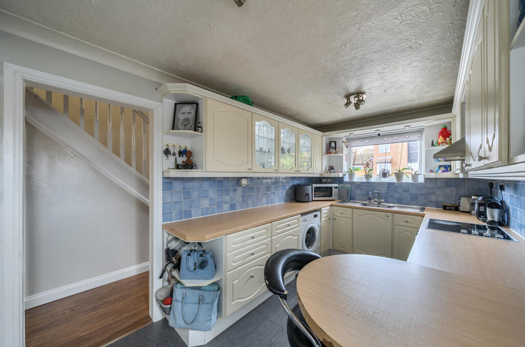 1373328-15-690897...