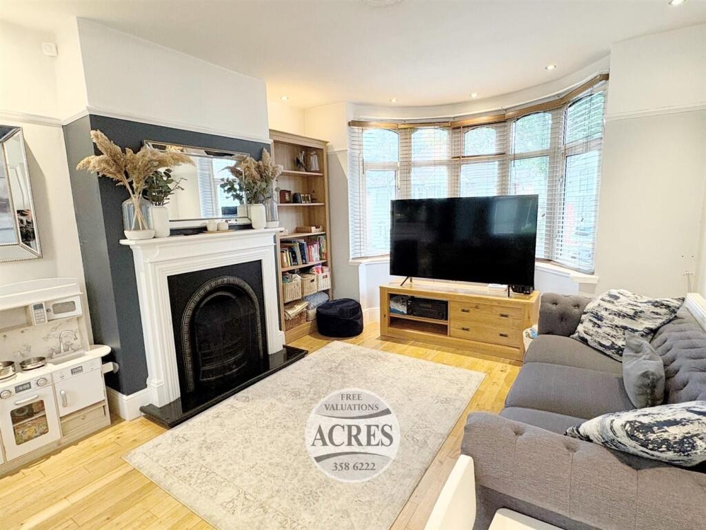 IMG_1943 (Large).jpg