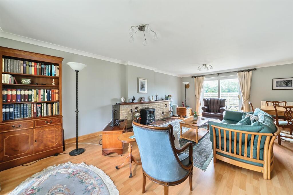 Living/dining room