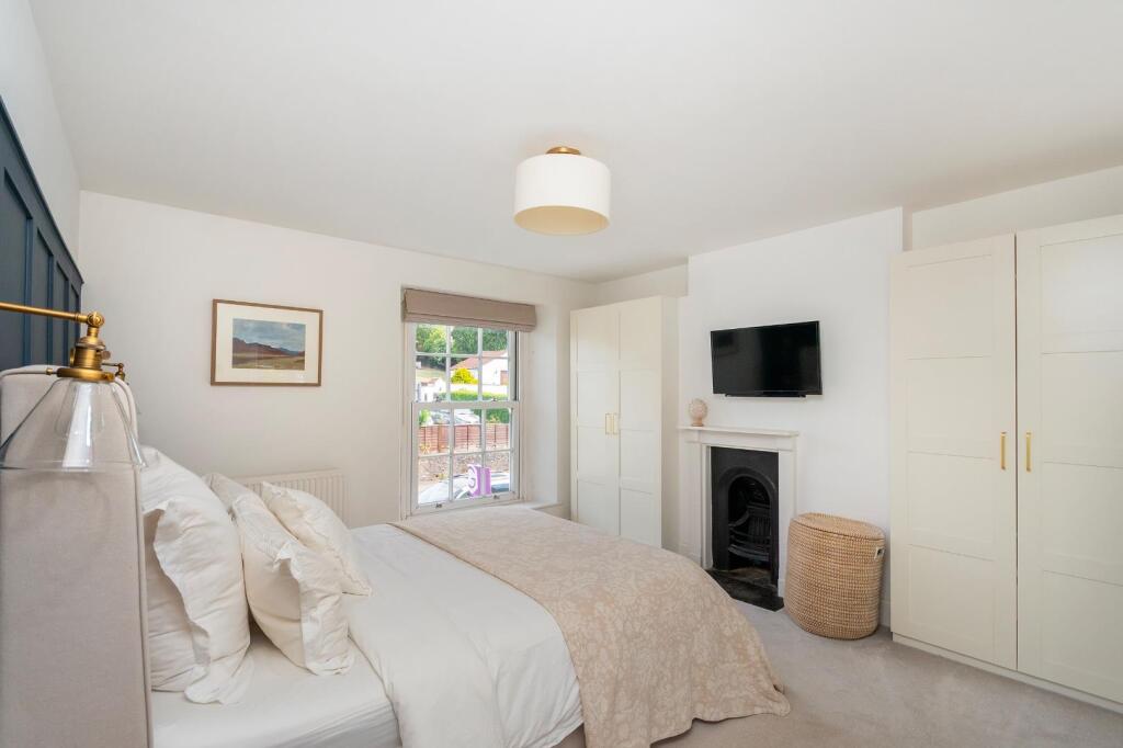 1B0R8WE - Bedroom F.jpg