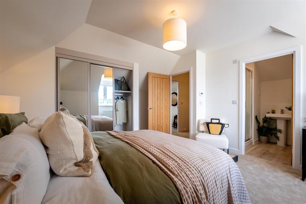 BG Plot 5 Master Bedroom-3.jpg