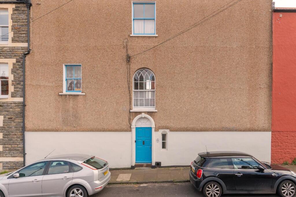 2F6RMR - External C.jpg