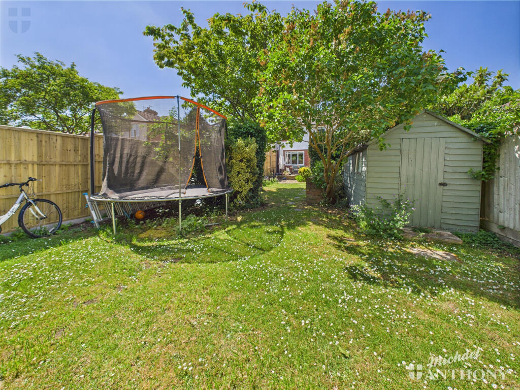 CAM03852G0-PR0286-STILL018