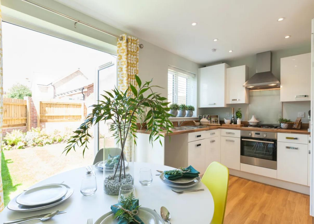 Hanbury Kitchen 2.png