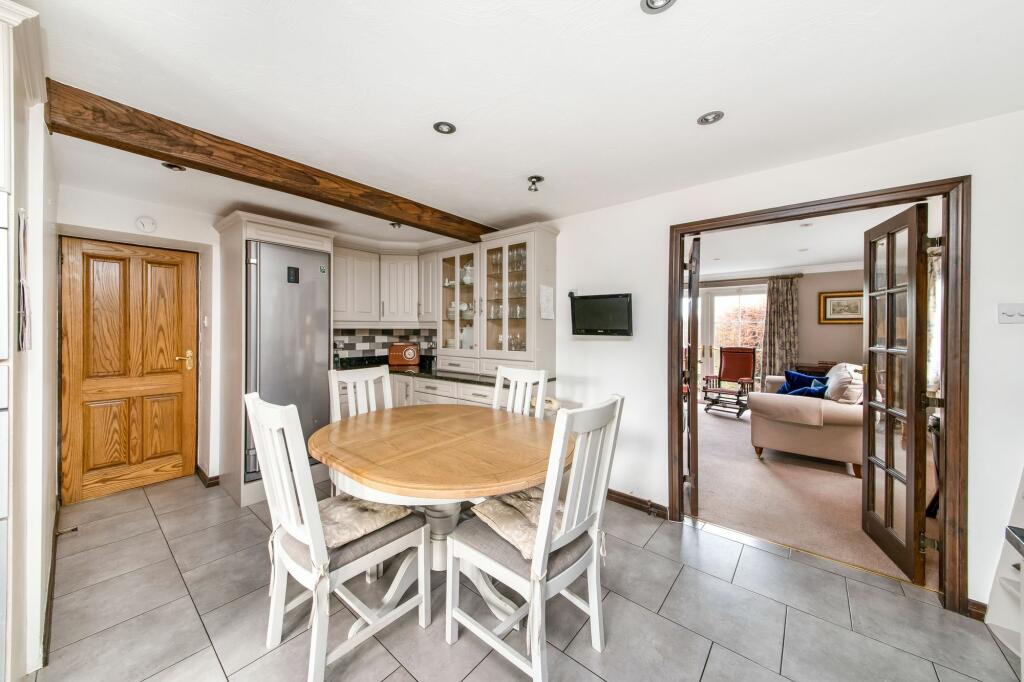 BREAKFAST KITCHEN