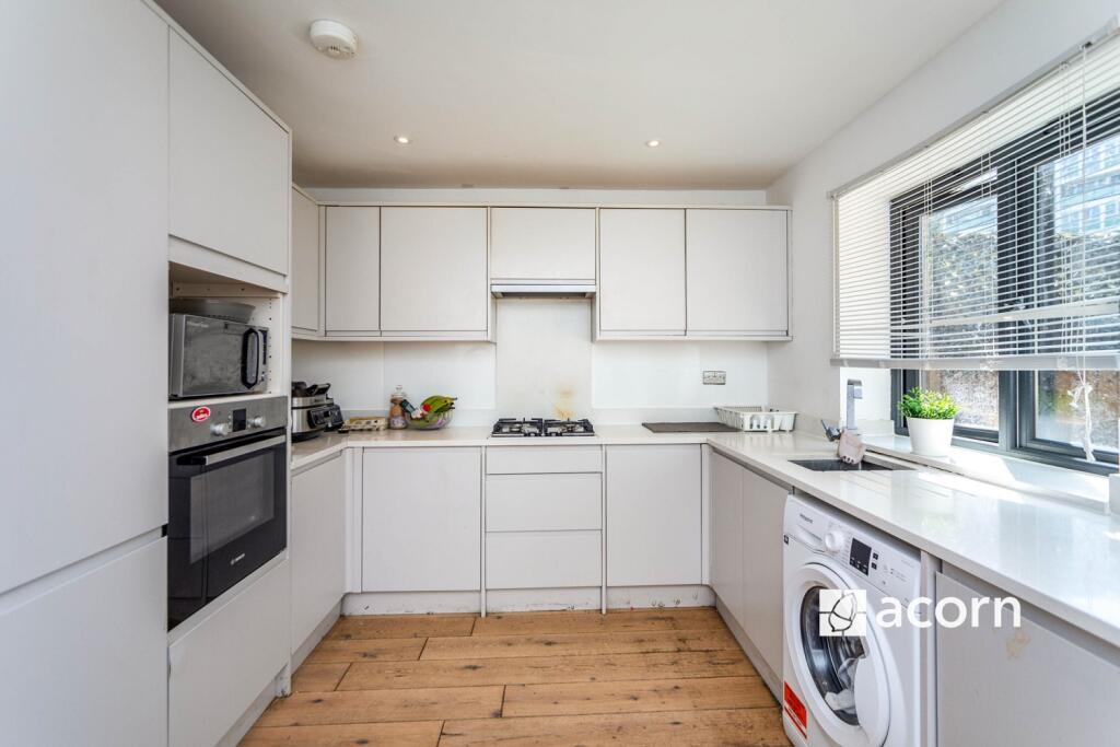 53589e29-a525-f01...