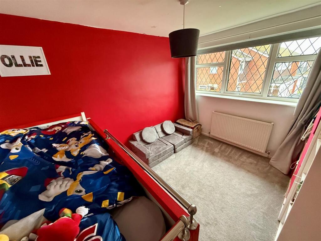 SD1 Bed2.jpg