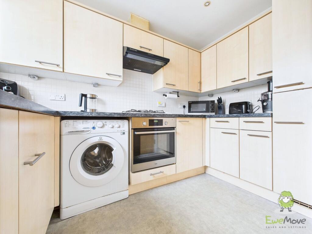 CAM01543G0-PR0144-STILL016