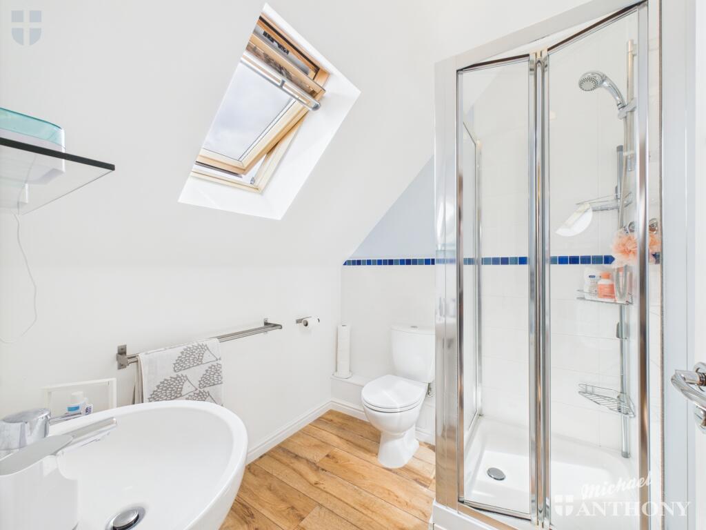 CAM03218G0-PR0735-STILL013