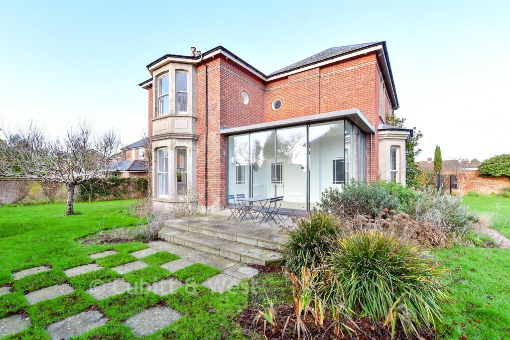 External Lifestyle Photograph