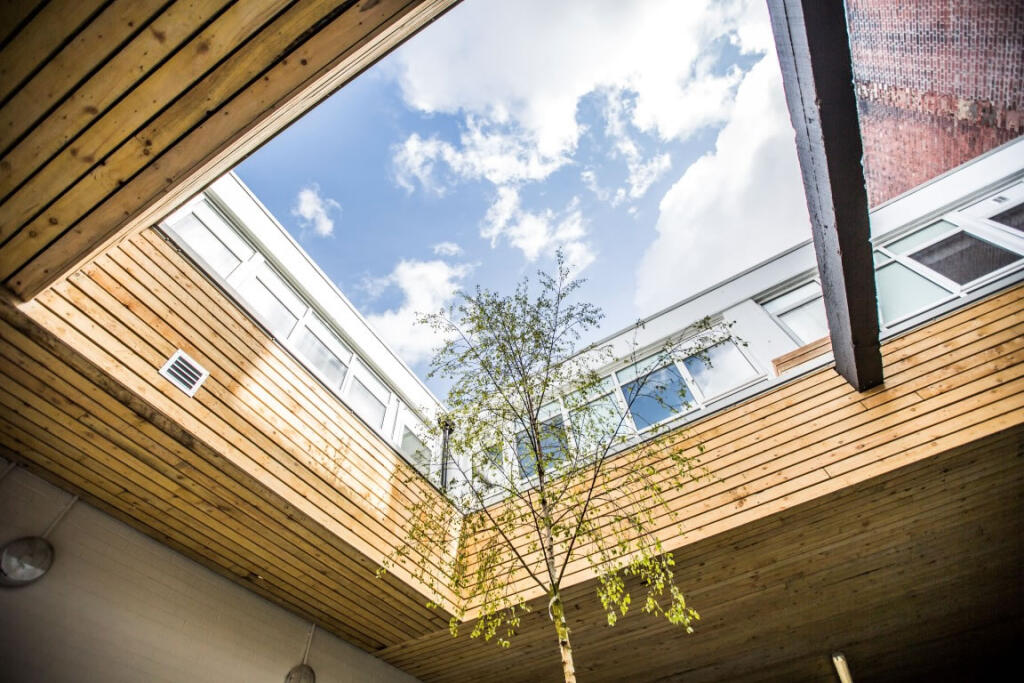 bellscrt93844Bells Court - 1 Medium.jpg