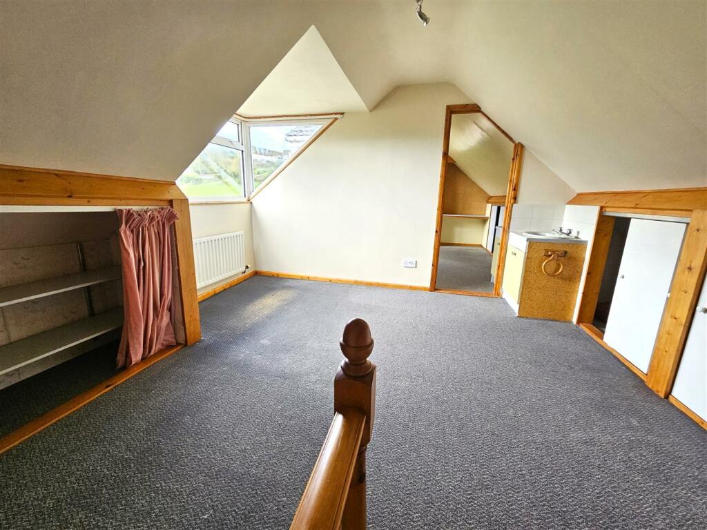 Bed2.1.jpg