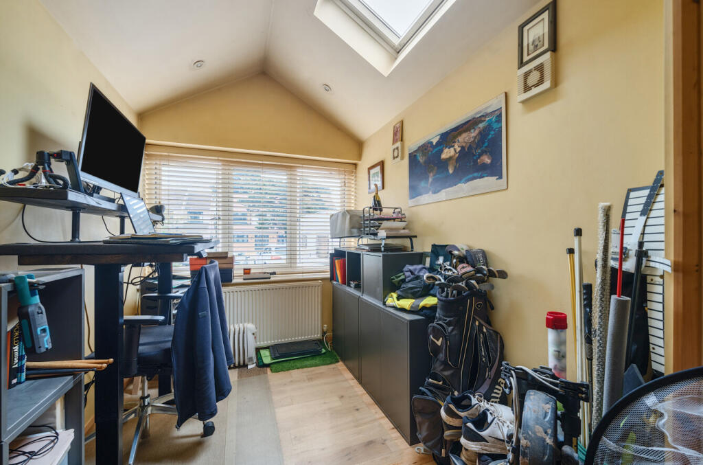 1-1309429-13-684a...