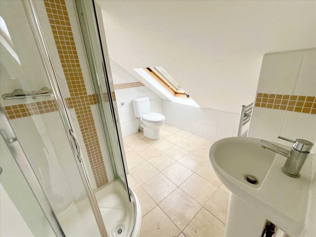EN SUITE SHOWER