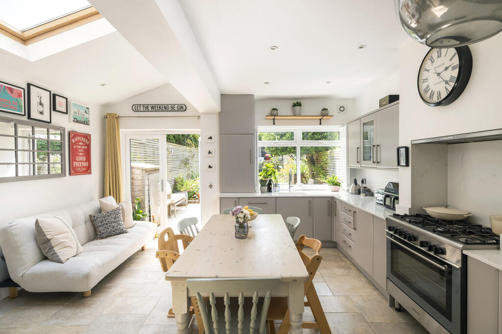 11_Oakhill_Road_i...