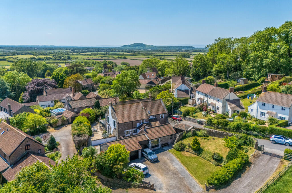 1281793-12-682a4d...