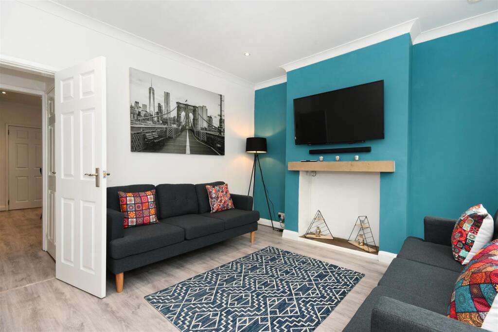 24 Holme Road-3.jpg