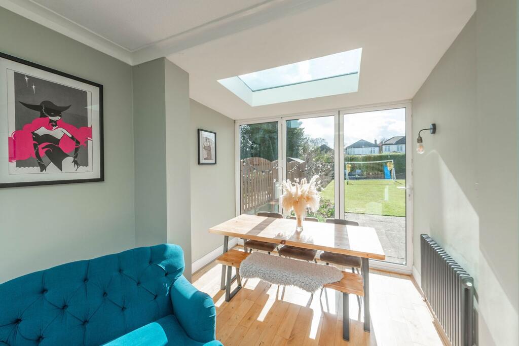 EXTENDED KITCHEN, DINER AND LIVING ROOM