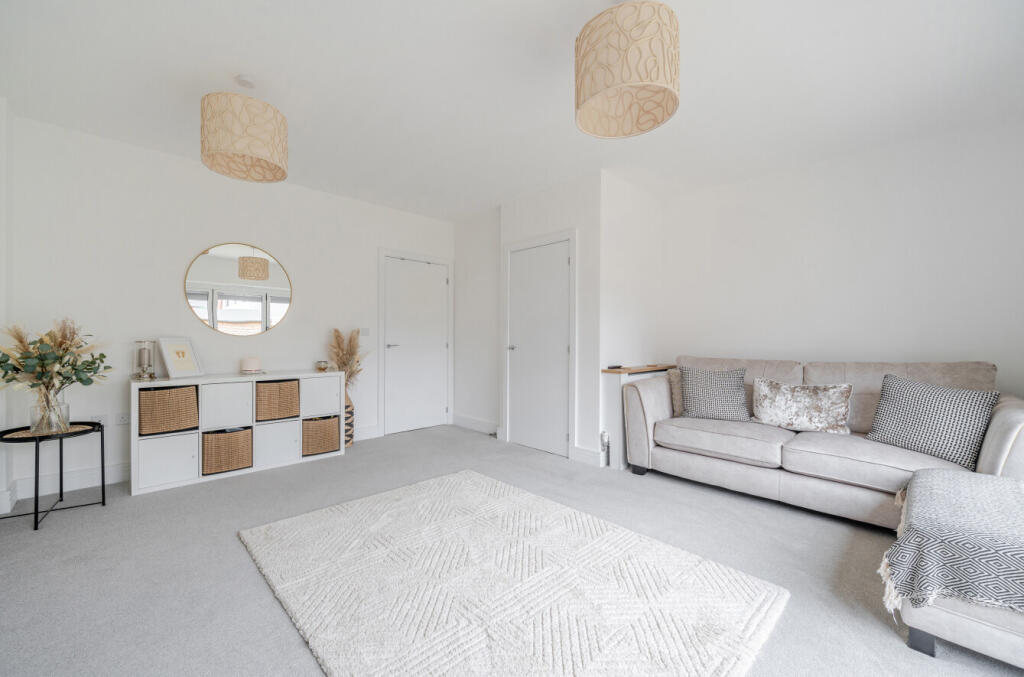 1316356-6-685d26b...