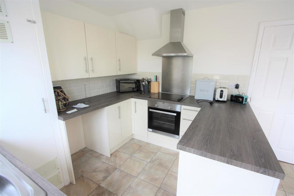 24 Dale Road Kitchen