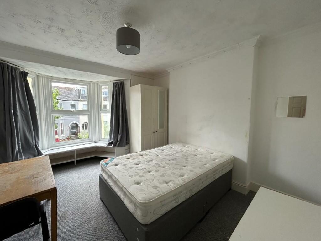 Bedroom 4.JPG