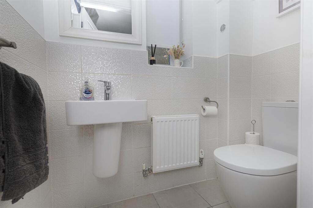 Bramleys Estate Agents - Wadsworth Fold - Lindley 