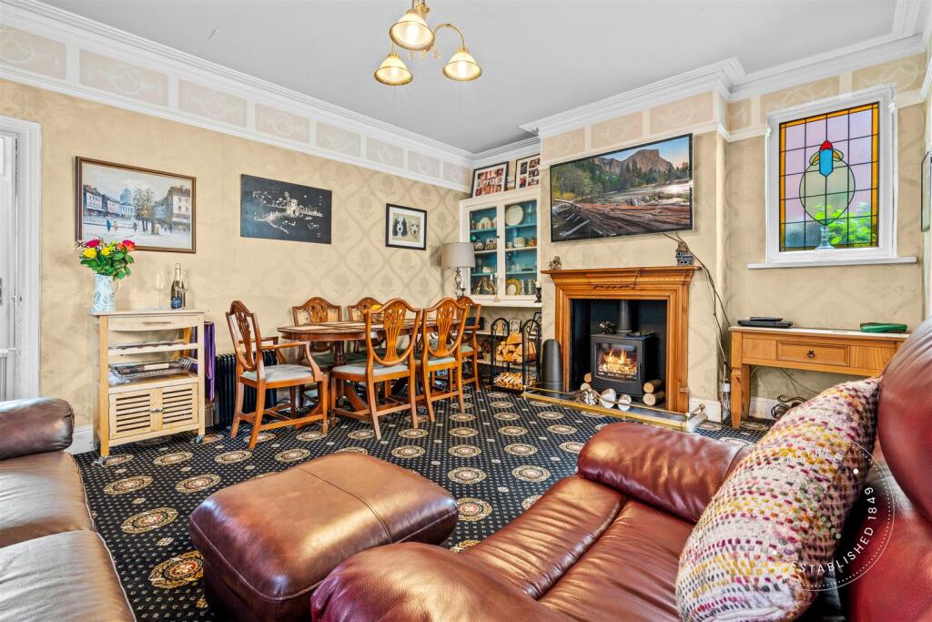 Commercial Road, Hern Crabtree (16).jpg