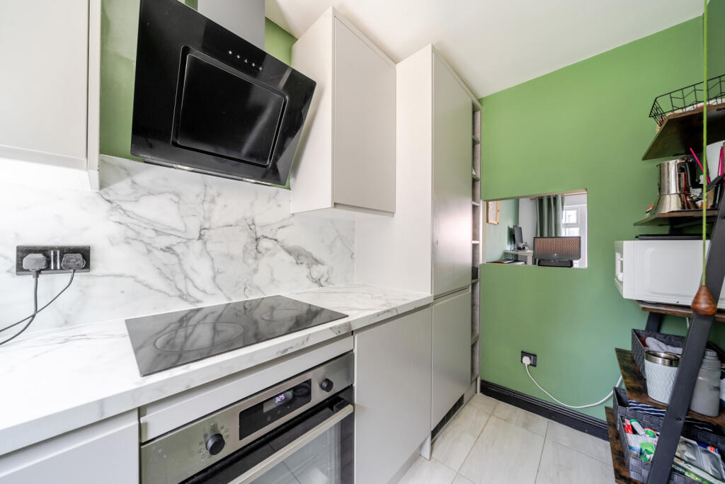 1332569-8-6896051...