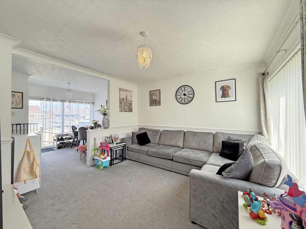 Barcote Walk 20 - Lounge 2.jpg