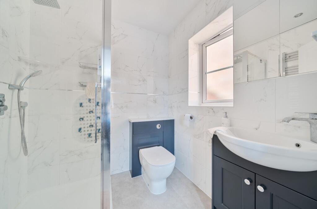 1329868-18-6896806bec48c