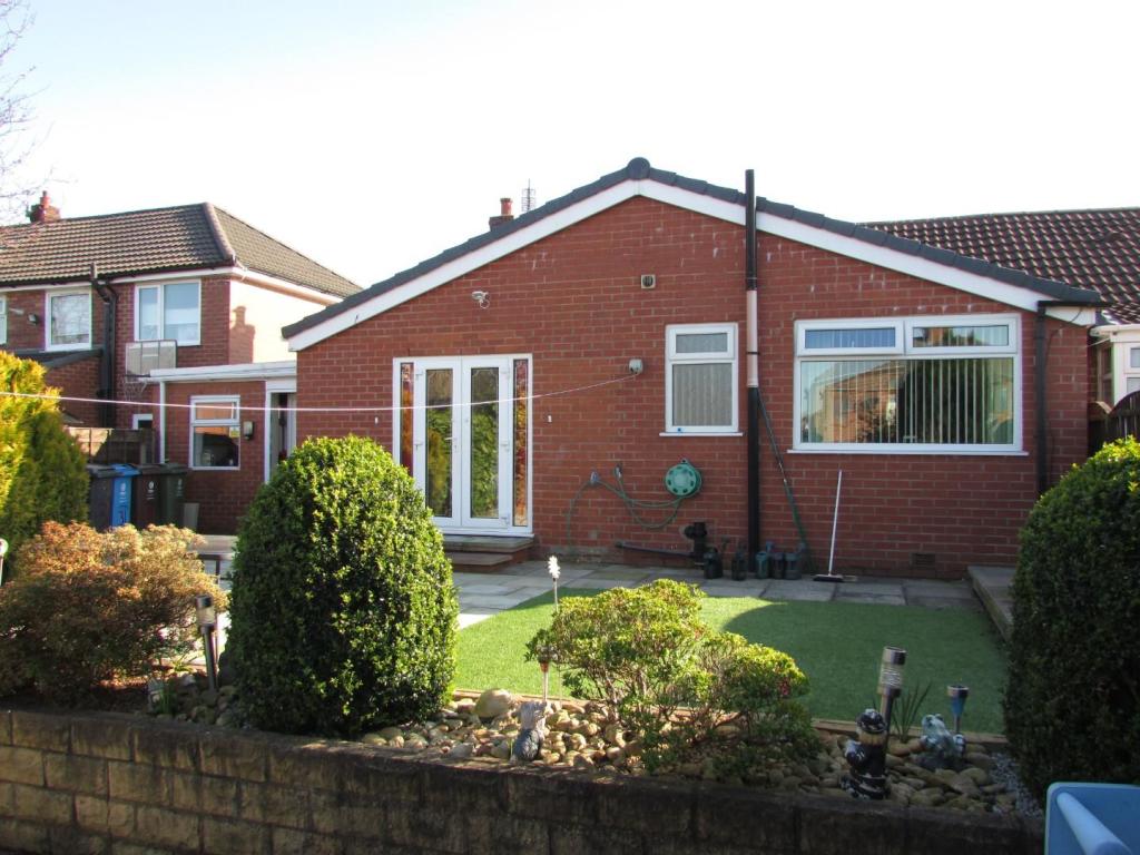 RichmondRd31gdn3.JPG