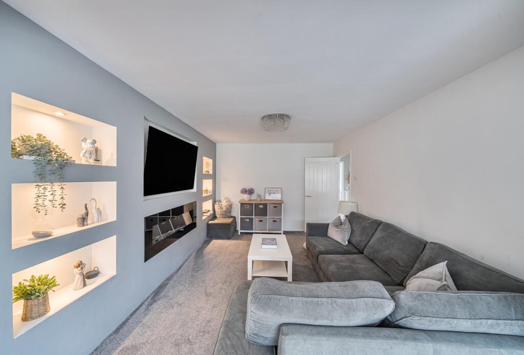 1370309-12-68f8ef...